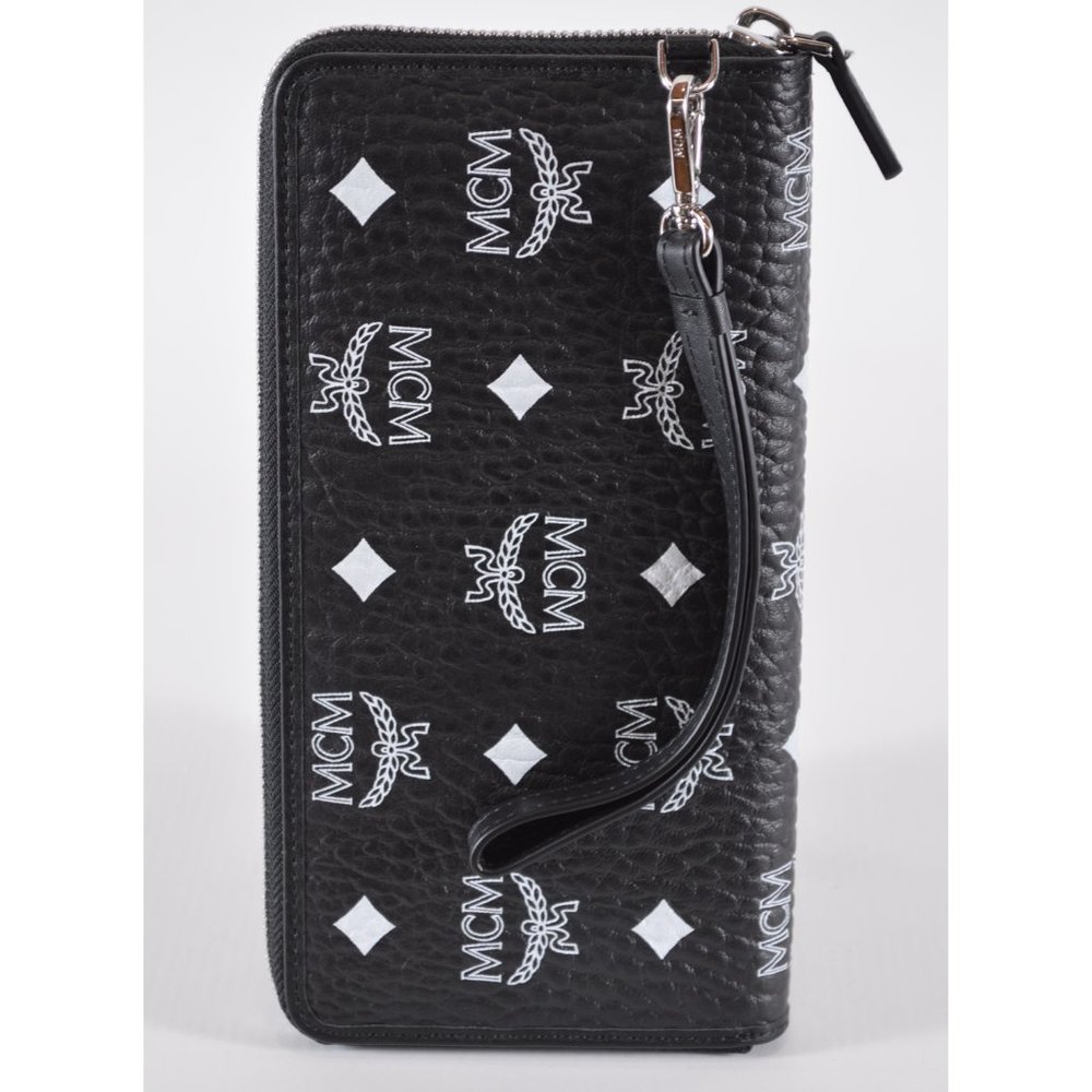MCM Visetos Canvas Zip Wallet W/Wristlet Strap